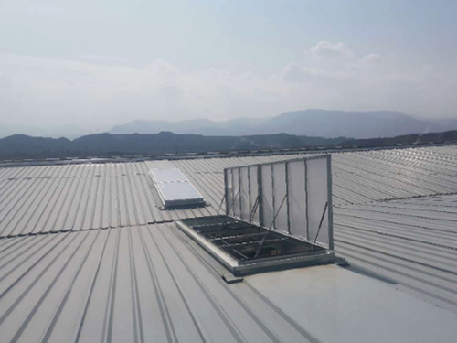 
一字型電動(dòng)采光排煙天窗
