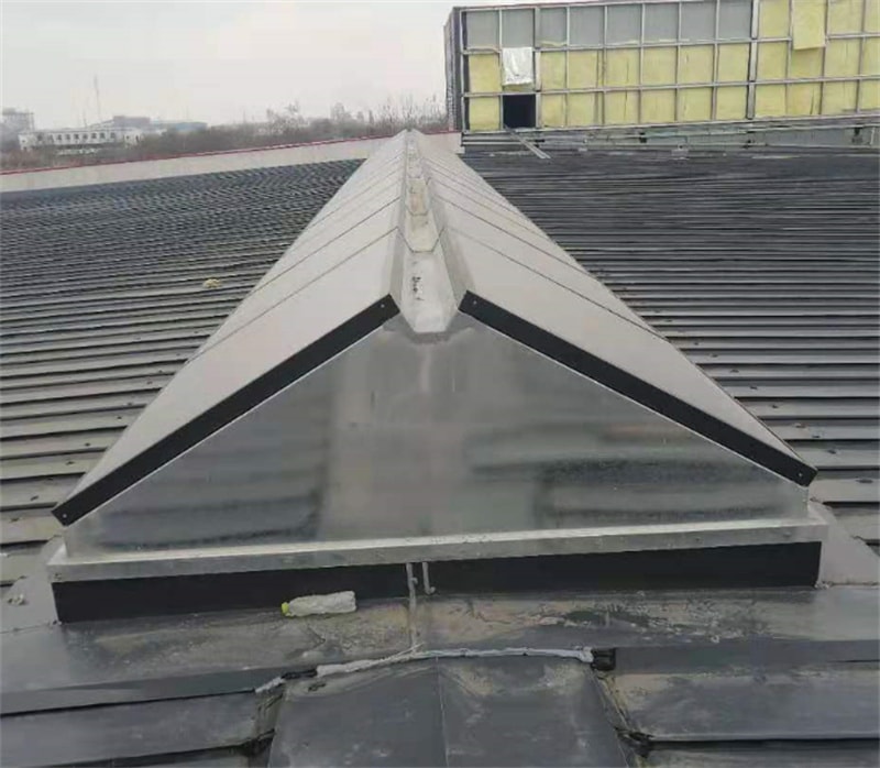 三角型排煙天窗